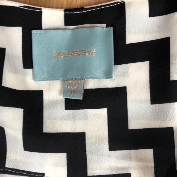 Funky top! - Picture 2 of 2